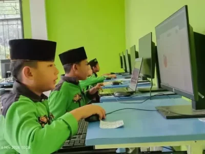 kegiatan-ponpes-modern-al-hariri-1-680f3420c95c2 kegiatan-ponpes-modern-al-hariri-1-680f3420c95c2